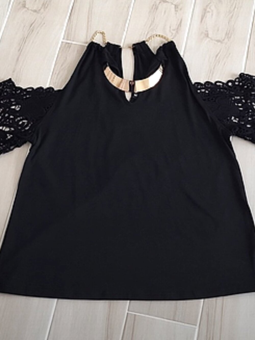 Black Halter neckline Top off shoulder lace sleeves Gold Chain Neckline Size L